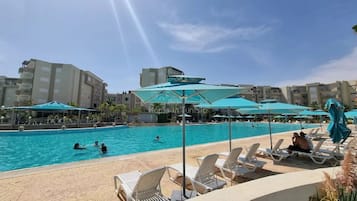 LÀgenhet - 3 sovrum - tillgÀnglighetsanpassat - rökare | Pool | Utomhuspool
