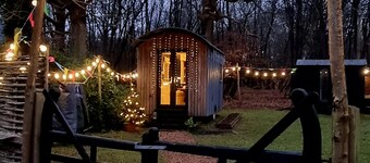 Wyldewood Retreat - Luxury Glamping with Wild Spa - Pet and Family Friendly!