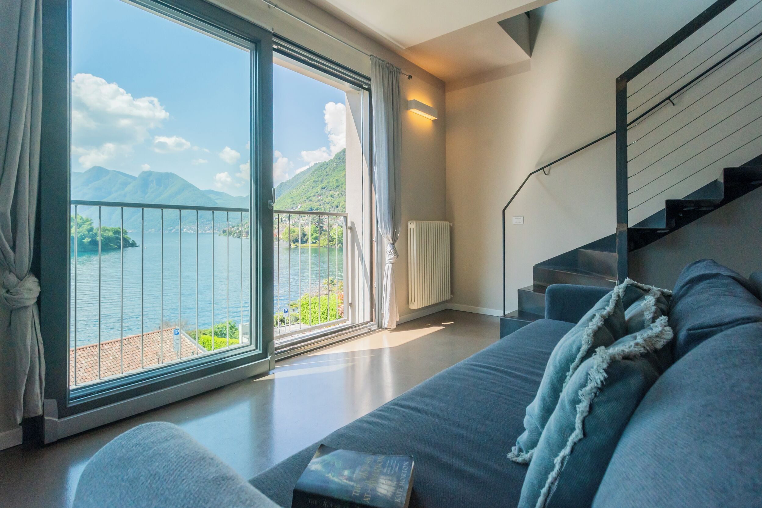 Apartment, 3 Bedrooms (3 Bedrooms) | Living area | 32-inch TV with digital channels