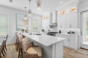 Fridge, microwave, oven, stovetop - Beach Breeze – New Listing / Private Beach / EV Charging Station (Miramar Beach)