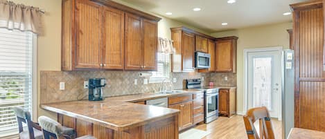 House (3 Bedrooms) | Interior