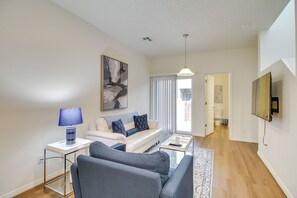 Apartment (4 Bedrooms) | Interior - 3 Mi to Old Town: Albuquerque Townhome w/ Yard! (Albuquerque)