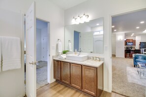 Apartment (4 Bedrooms) | Interior