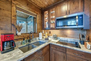 Apartment (0 Bedroom) | Interior