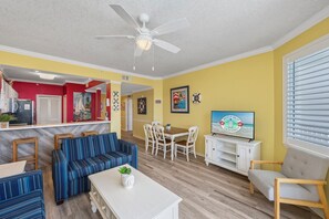 TV - G408 Gulf-front 2BR+ bunk room w/ breathtaking views, décor & private patio (Fort Walton Beach)