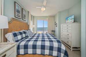 2 bedrooms, iron/ironing board, WiFi, bed sheets - G501 Corner 2BR + Bunk w/ Gulf Views, Balcony & Free Beach Service (Fort Walton Beach)