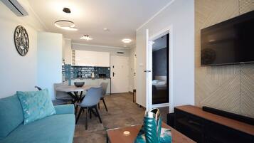 Comfort-Apartment, Balkon | Wohnzimmer
