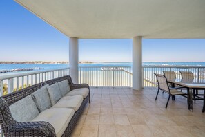 Property grounds - O503 Spacious Corner Unit | 3BR + Bunk Room | Unobstructed Bay Views & Pools! (Fort Walton Beach)
