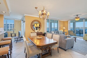 Interior - O503 Spacious Corner Unit | 3BR + Bunk Room | Unobstructed Bay Views & Pools! (Fort Walton Beach)