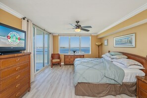 3 bedrooms, iron/ironing board, WiFi, bed sheets - O603 Spacious Bayside Condo | Panoramic Views | Lazy River & Resort Access (Fort Walton Beach)