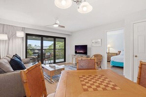 TV, DVD player, offices