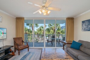 Smart TV - Pelican 304 | 1BR Condo w/ Bunks | Lazy River Views & Resort Amenities (Fort Walton Beach)