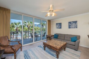 Smart TV - Pelican 304 | 1BR Condo w/ Bunks | Lazy River Views & Resort Amenities (Fort Walton Beach)