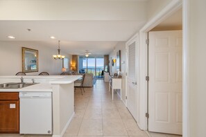 Interior - P503 Romantic High-Floor 2BR Condo | Bay & Lazy River Views | Private Balcony (Fort Walton Beach)