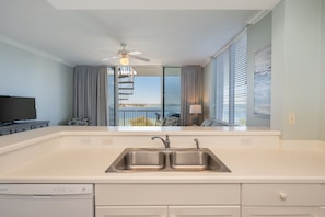Interior - PH08 Penthouse w/ Private Rooftop Gulf, Bay & Lazy River Views Beach Access (Fort Walton Beach)