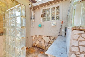 Interior - 6 Mi to Beach: Riverfront Home in Ruskin! (Ruskin)