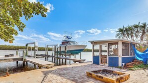 Interior - 6 Mi to Beach: Riverfront Home in Ruskin! (Ruskin)