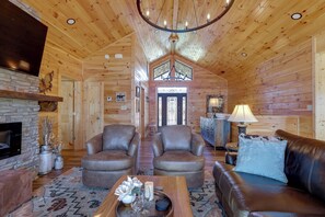 Hús (3 Bedrooms) | Að innan