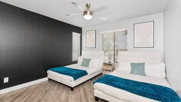 2 camere, una scrivania, ferro/asse da stiro, culla da viaggio