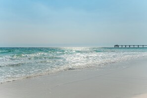 On the beach - V407 Beachside Villa with Gulf Views, Private Balcony & Resort Amenities! (Fort Walton Beach)