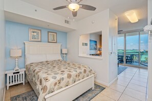 Fer et planche Ă repasser, Wi-Fi, literie fournie