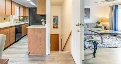 7 Mi to Dtwn Denver: Home w/ Large Yard!