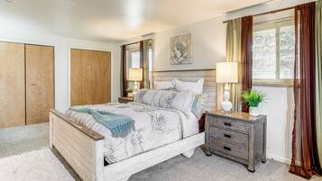 House (4 Bedrooms) | Interior