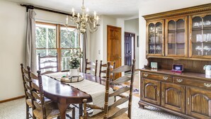 Unclassified image, 5 of 33, button - Family Retreat in Beavercreek Area w/ Large Yard! (Dayton)