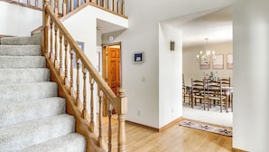 Unclassified image, 4 of 33, button - Family Retreat in Beavercreek Area w/ Large Yard! (Dayton)