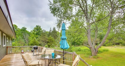 Fire Pit + Yard: Peaceful Northcountry Getaway!