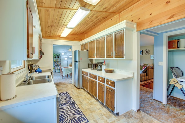 House (2 Bedrooms) | Interior