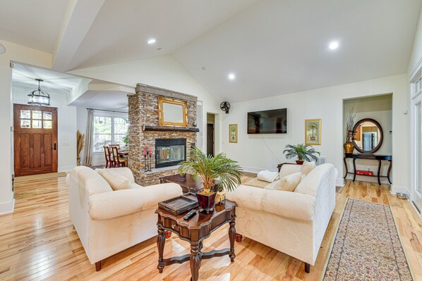 House (4 Bedrooms) | Interior