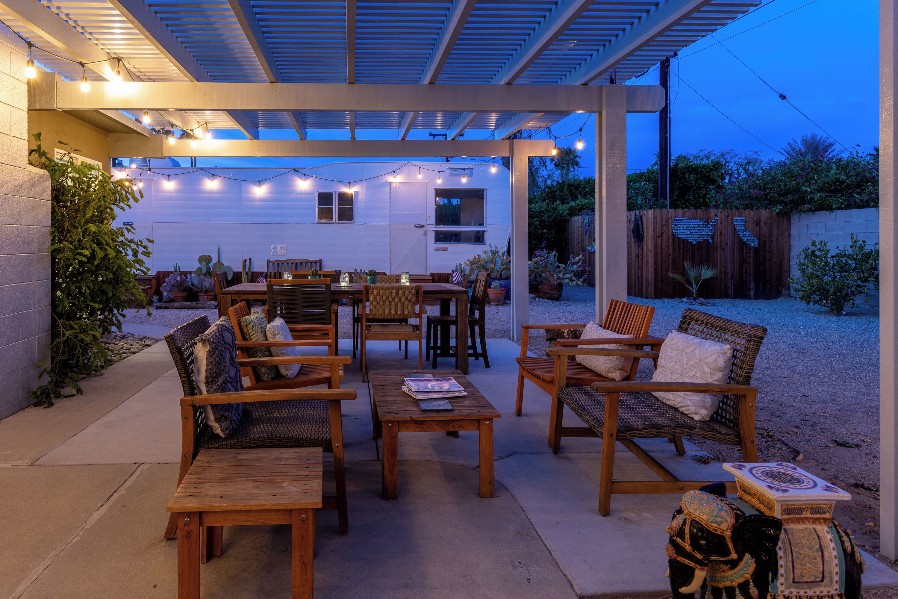 Outdoor dining