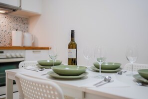 Familie appartement, meerdere slaapkamers (Peaceful Nest In City Center) | Dineren