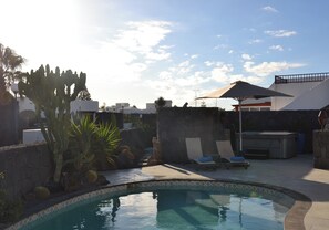 Beheizter Pool