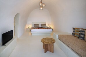 Villa – premium, sjøutsikt | Minibar, safe på rommet, wi-fi (inkludert) og sengetøy