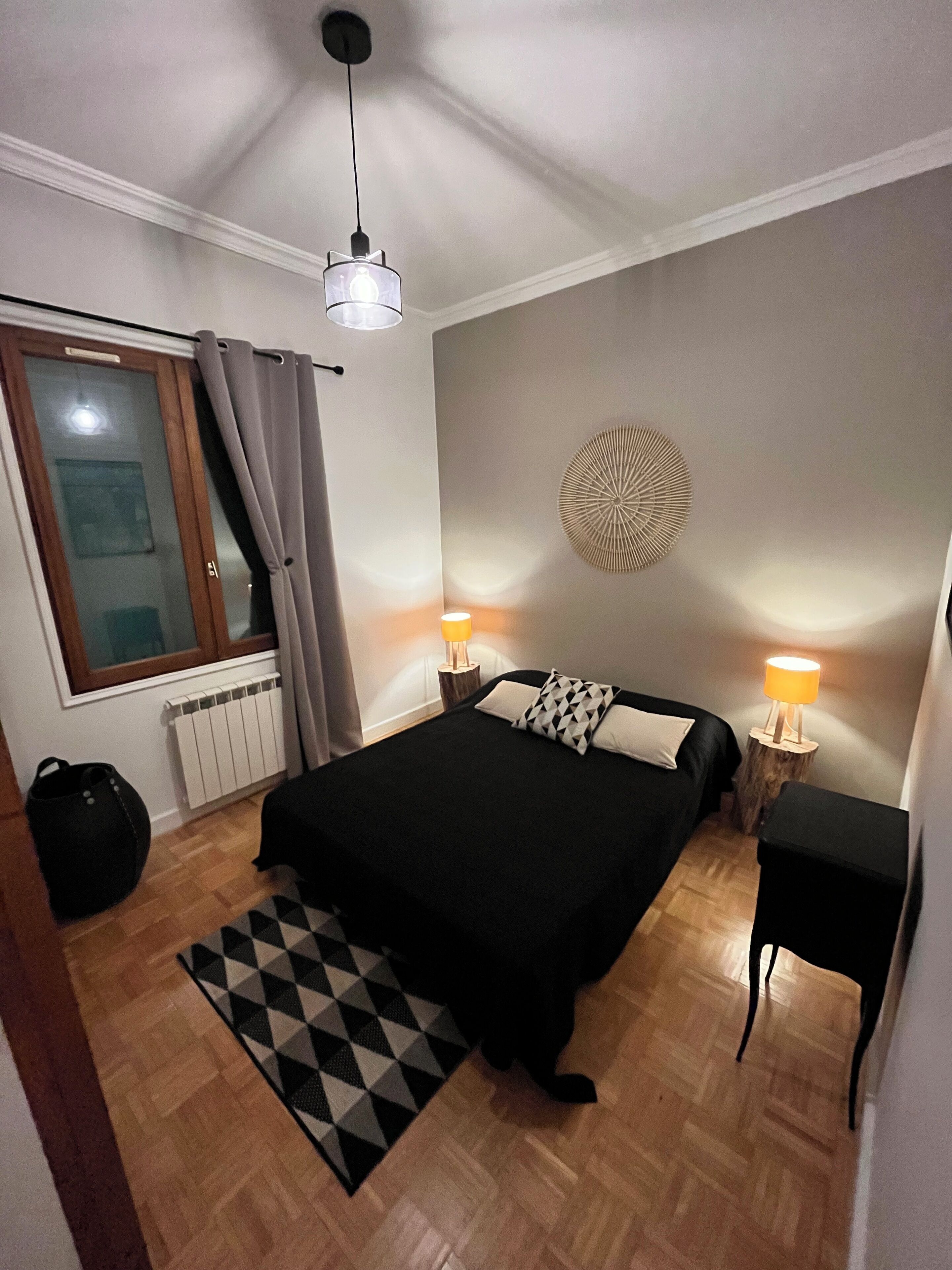 4 chambres, fer et planche à repasser, Wi-Fi