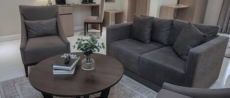 Deluxe Apartment, Balcony, City View | Living area