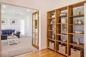 Smart TV, fireplace, offices