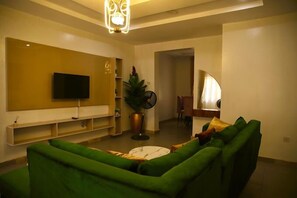 Family Apartment, Balcony, City View | Living area