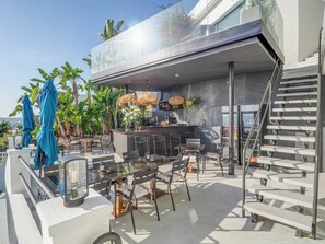 Outdoor dining - Wengé Loft by Hello Homes Sitges (Sitges)