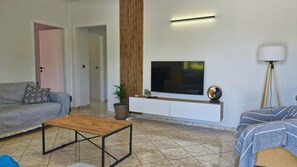 Smart TV - Arte Villa,Margarita apartment huge garden,with pool-5 min drive from Sami (Sami)