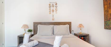 2 bedrooms, iron/ironing board, free WiFi, bed sheets