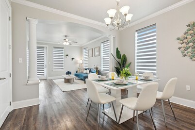 Waterfront 2-bedroom condo in Slidell