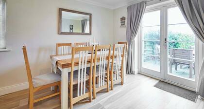 Host & Stay | The Fold