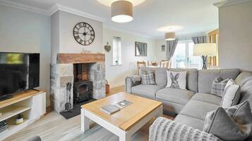 TV, fireplace, DVD player, offices