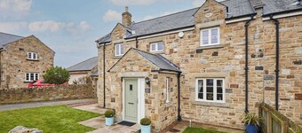 Host & Stay | The Fold