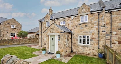 Host & Stay | The Fold