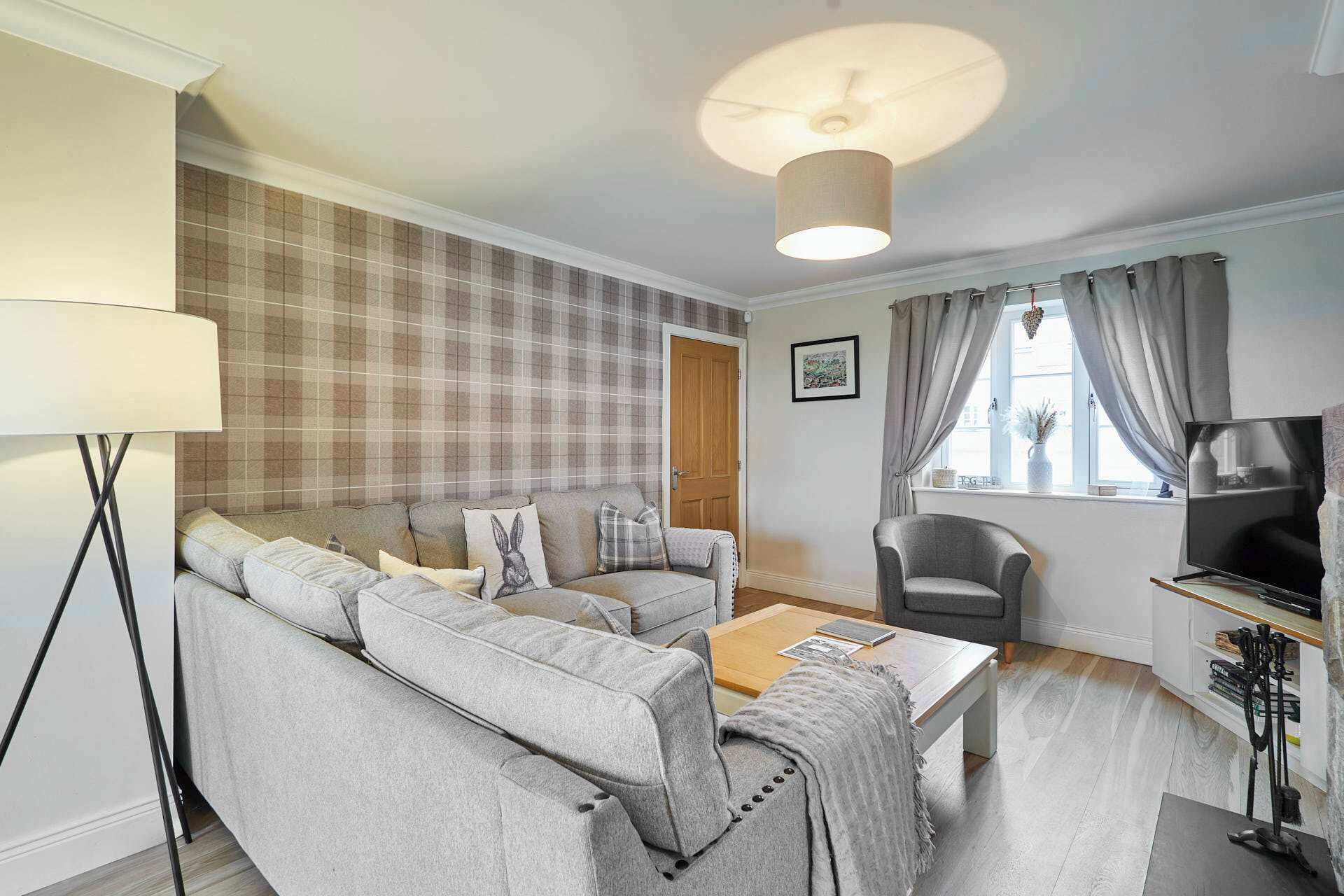 TV, fireplace, DVD player, offices