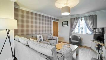 TV, fireplace, DVD player, offices